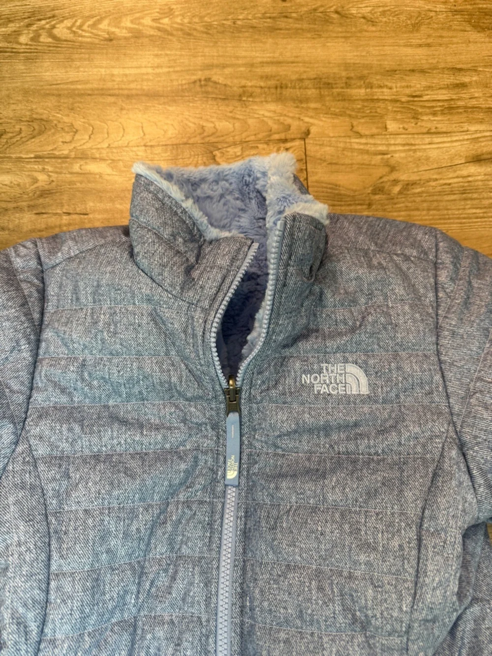 The North Face Mossbud Swirl Reversible Jacket Blue Girls L 14/16